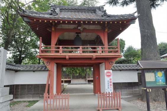 2016年7月20日 埼玉県上尾市の寺院、相頓寺 朱塗りの門DSC_8132