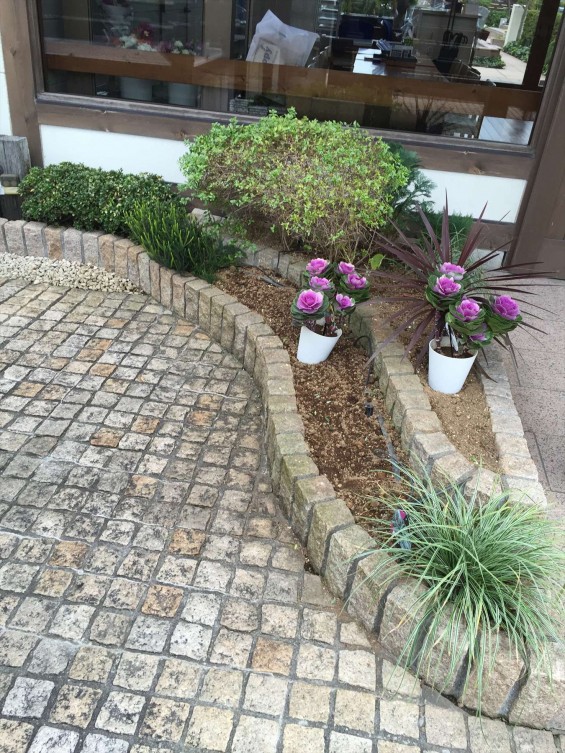 201611 埼玉県の霊園 鴻巣霊園　植栽とお花の植え替えIMG_0064