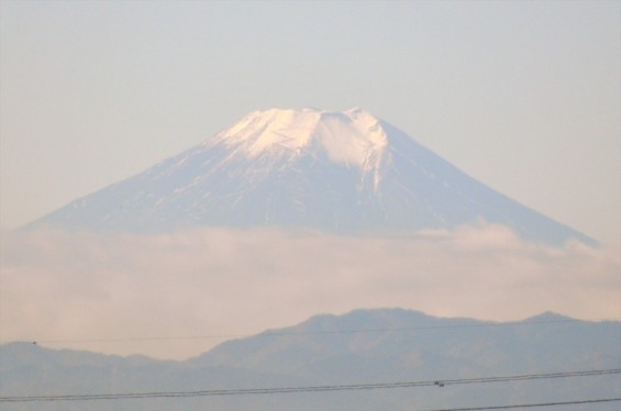 一年を通して富士山の変化を見る（埼玉県上尾市から）11月 011