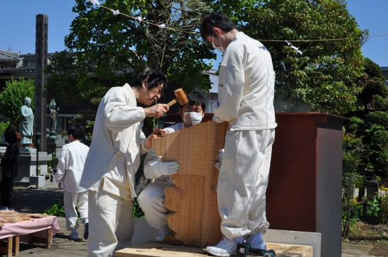 2017年4月23日 埼玉県上尾市 遍照院 大聖不動明王坐像 湯入れ式 鑿入れ式 大仏師 大佛師 松本明慶作 雛型 仏像彫刻DSC_2273-