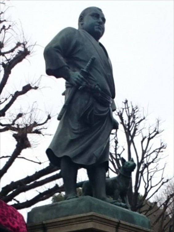 2017年4月8日 東京都立上野恩賜公園 花見 桜 満開 雨の花見 西郷隆盛銅像 西郷さん 17-04-08-14-03-54-421_photo-