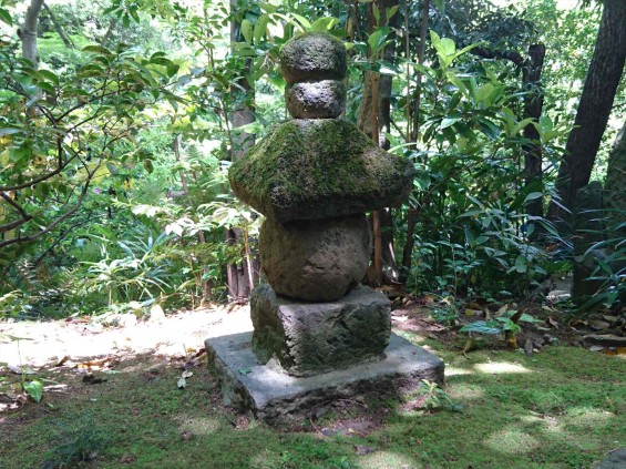 2017年5月 ゴールデンウィーク 東京 南青山 根津美術館 に行ってきました 小さい五輪塔DSC_5988