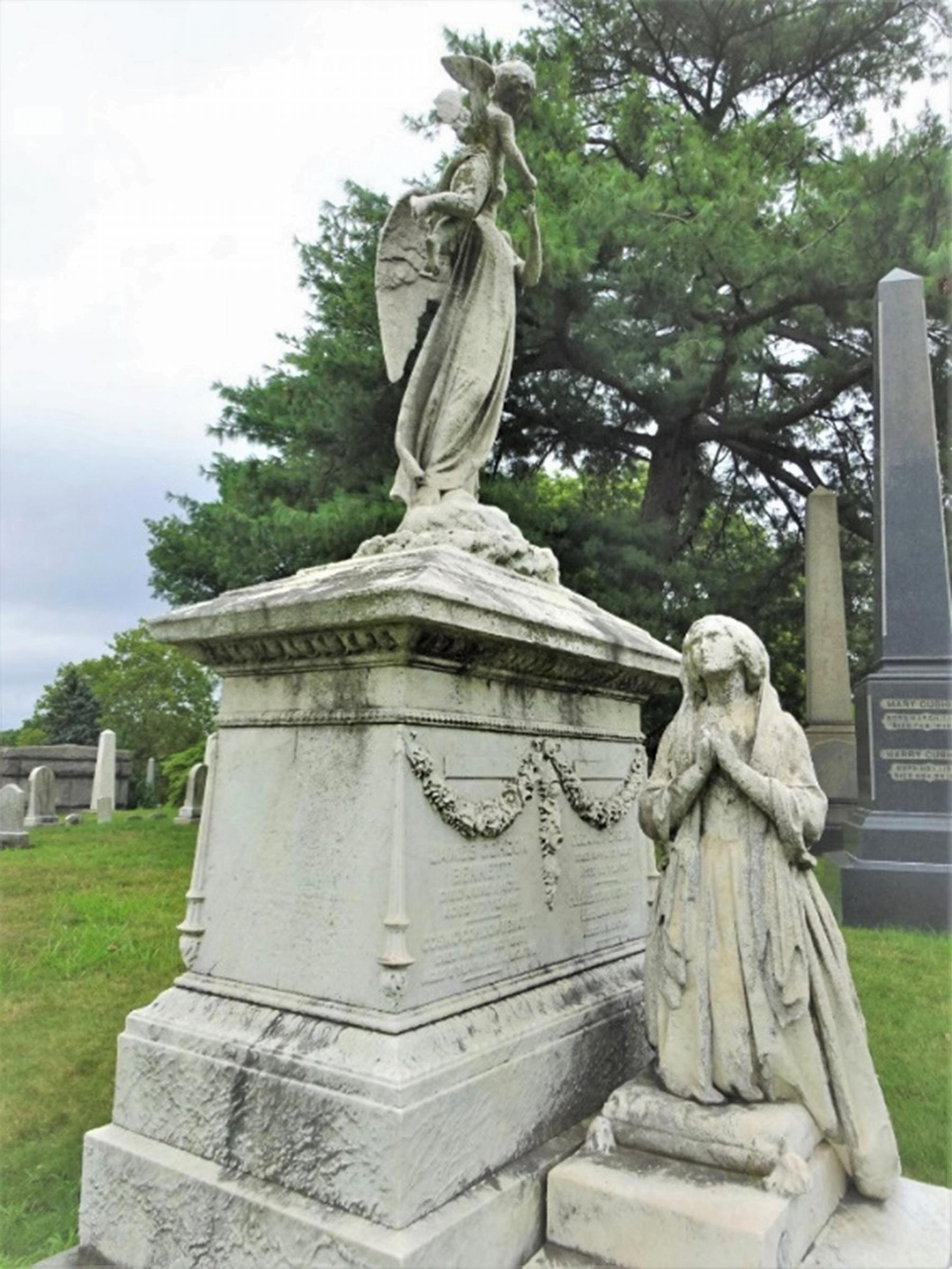 石材店スタッフのブログ記事 アメリカのお墓 ニューヨークの霊園 グリーンウッド墓地 霊園とお墓のはなし