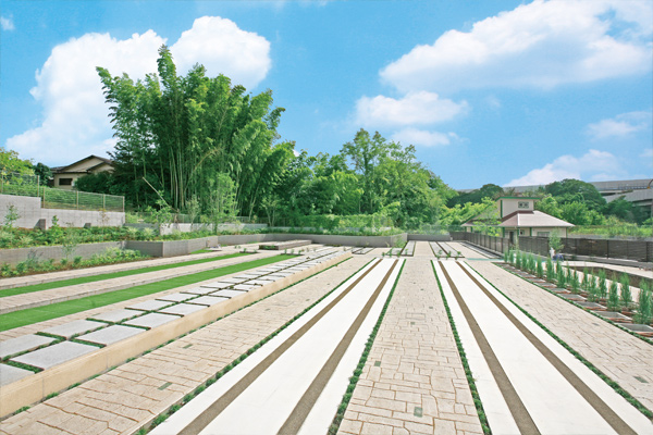 川口中央霊園